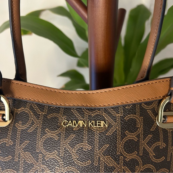 Calvin Klein Purse Satchel Tote Bag - Picture 2 of 5